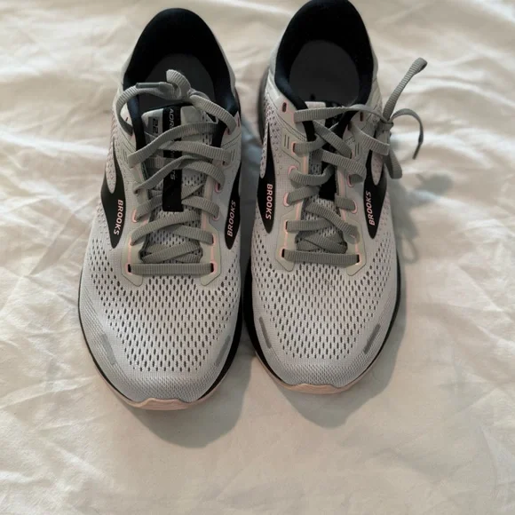 Brooks Gray Adrenaline WIDE - Picture 2 of 8